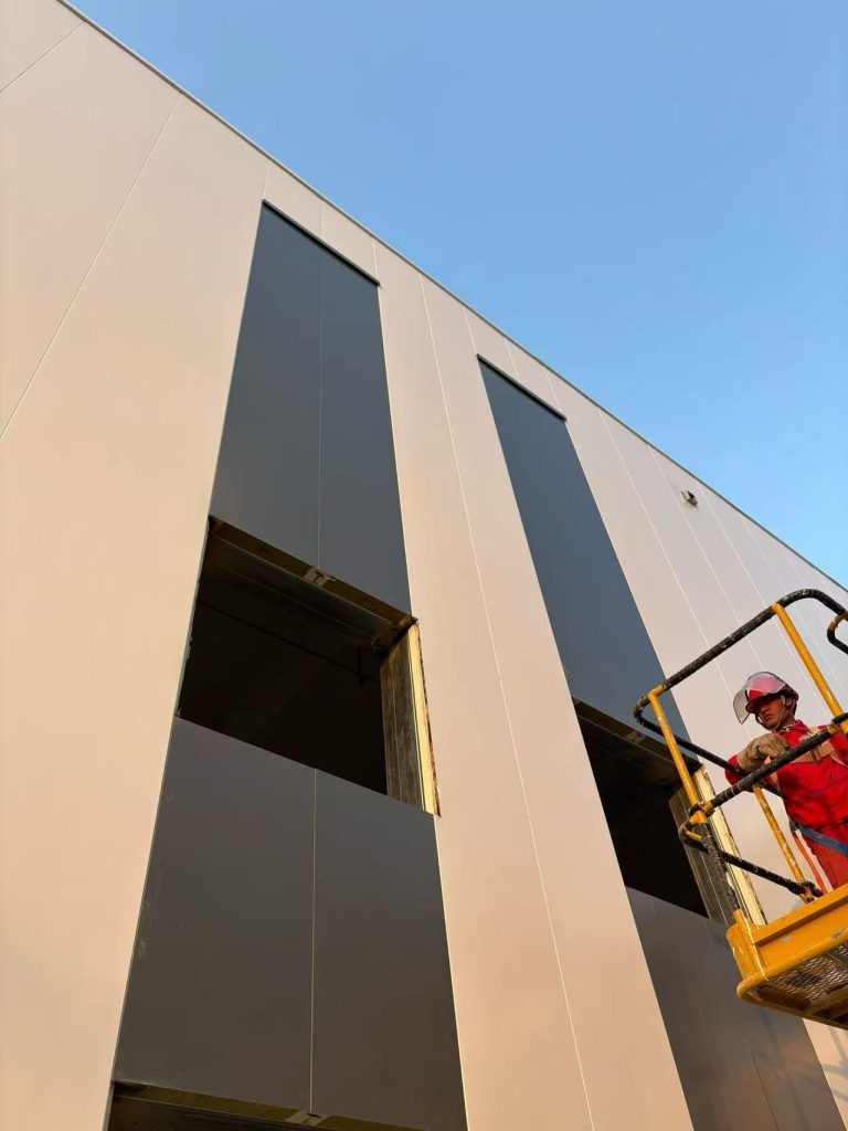 لوحة ساندويتش من الصوف الصخري BRD